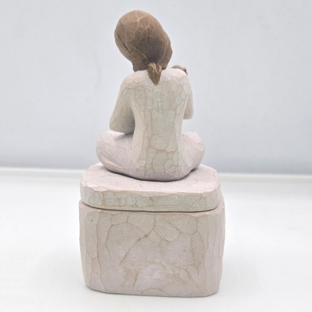Willow Tree Kindness Keepsake Box Susan Lordi DEMDACO Girl with Cat Figurine - Picture 3 of 8